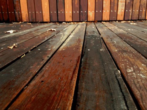 autumn-deck-staining